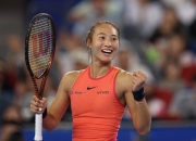 🎾WTA500东京站：郑钦文送蛋以2-1击败费尔南德斯晋级四强