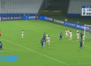 申花半场3-0南通！高天意角球献助攻，路易斯甩头攻门完成双响