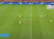 6-1！巴尔加斯刚过半场直接吊门得手，郭全博全力回追无果