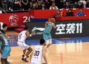 😂五大囧！威瑟斯庞传球给篮下的米切尔 直接一击爆头