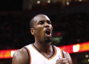 假如你一觉醒来和一名NBA球员互换身体 你希望那是谁？