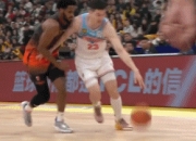 😦媒体人：阿不都沙拉木受伤时听到了脚掌骨头的声音