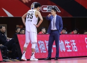 💬杨鸣：外援一定会有一些补充 球队目前缺乏具有创造力的球员