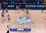 🏀CBA战报：李炎哲22+10 皮特森关键三分 布朗空砍40分 新疆107-104广厦