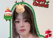 很放松！李月汝社媒晒日常随笔：圣诞🎄和小狗🐕 圣诞快乐！